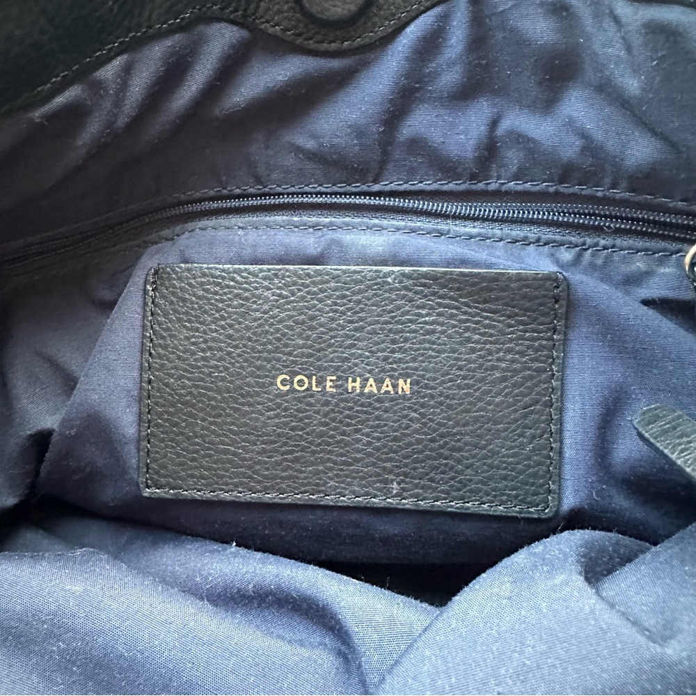 Cole Haan Benson Tote Black Pebbled Leather Quiet Luxury Classic - Picture 12 of 16